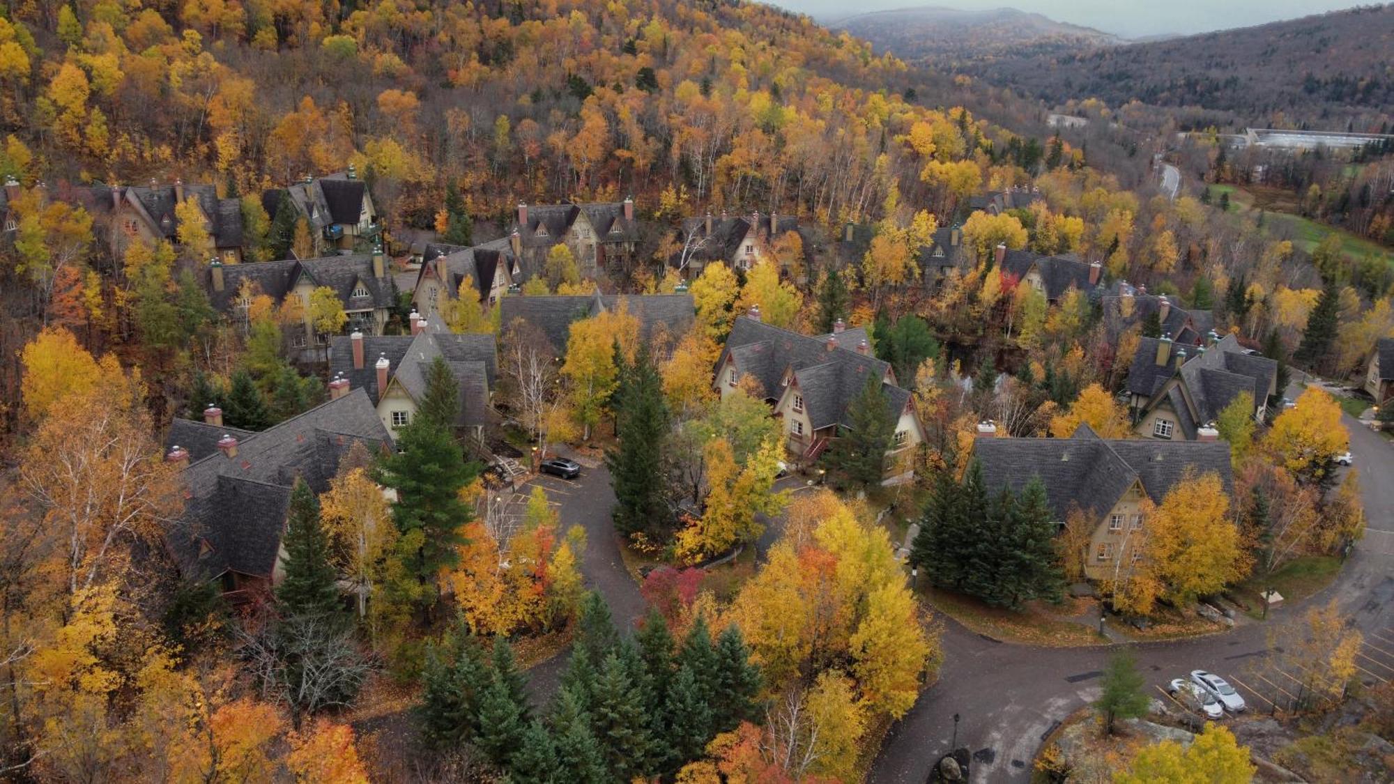 Le Plateau East By Tremblant Vacations Lägenhet Mont-Tremblant Exteriör bild