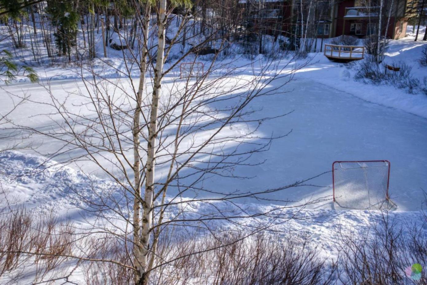Le Plateau East By Tremblant Vacations Lägenhet Mont-Tremblant Exteriör bild