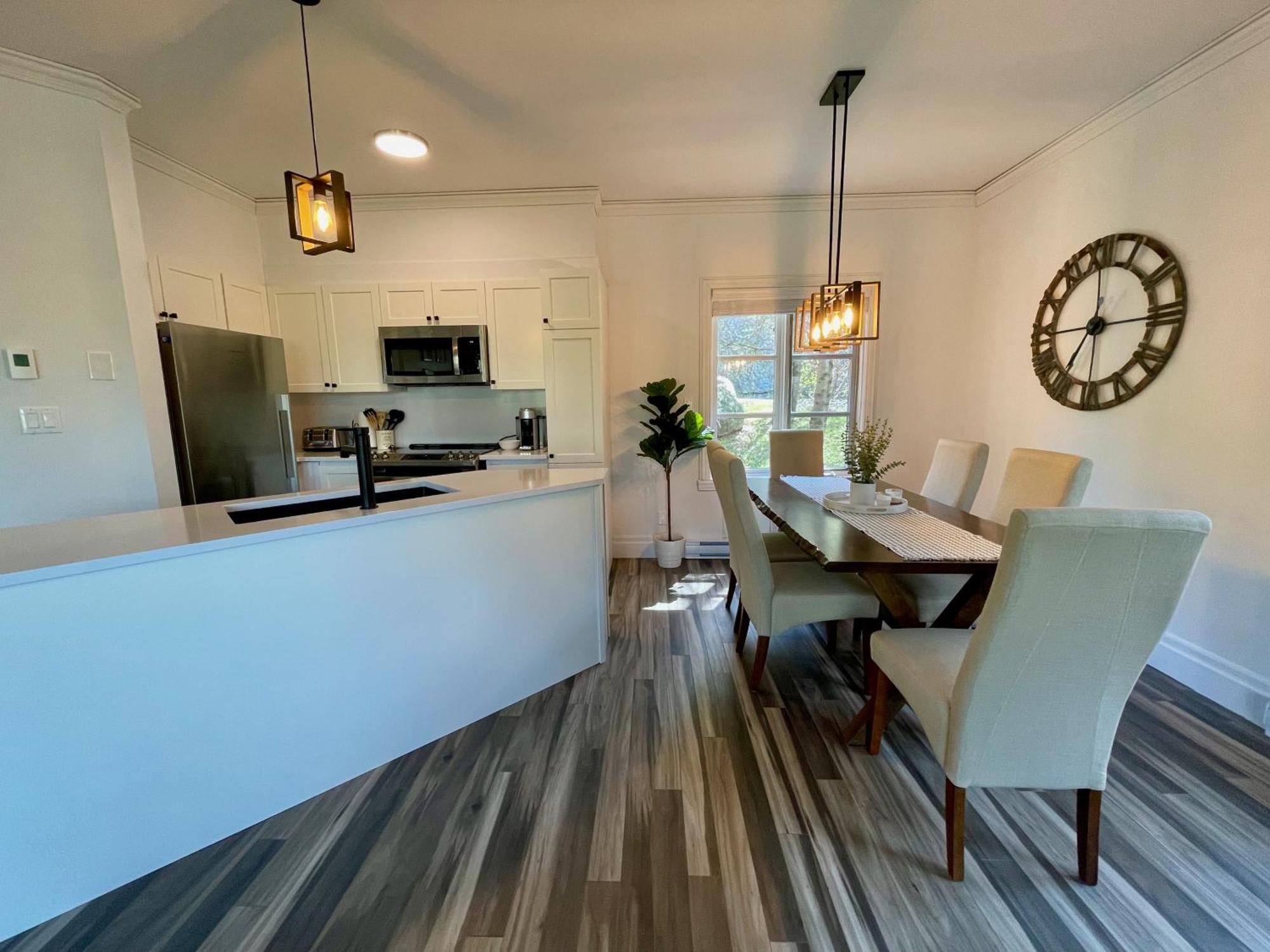 Le Plateau East By Tremblant Vacations Lägenhet Mont-Tremblant Exteriör bild