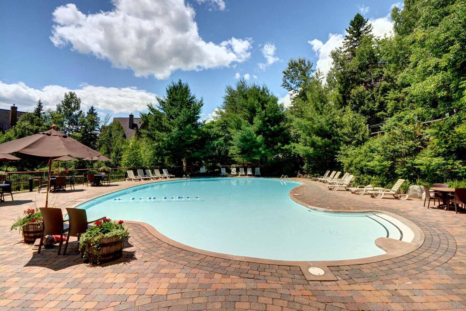 Le Plateau East By Tremblant Vacations Lägenhet Mont-Tremblant Exteriör bild