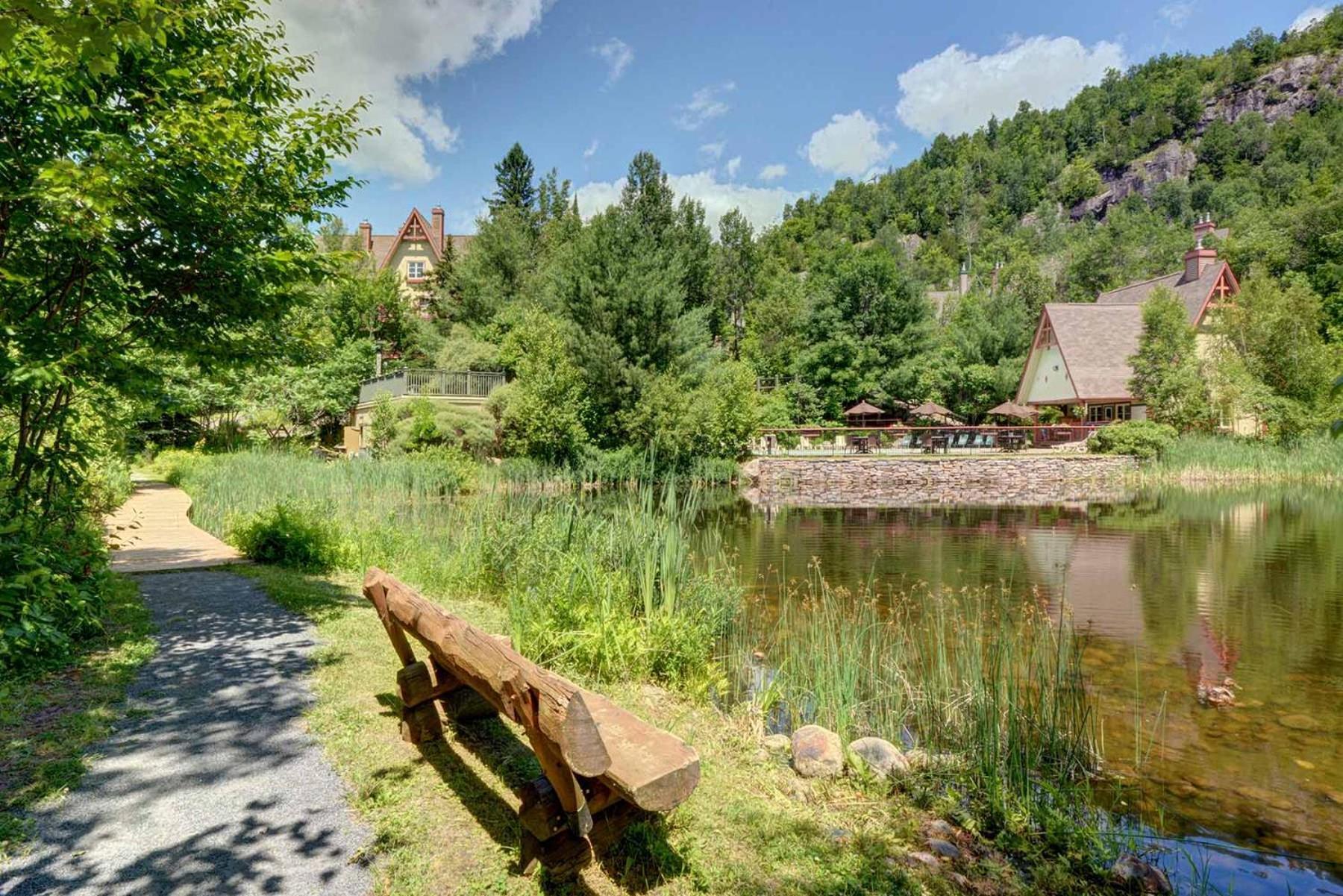 Le Plateau East By Tremblant Vacations Lägenhet Mont-Tremblant Exteriör bild